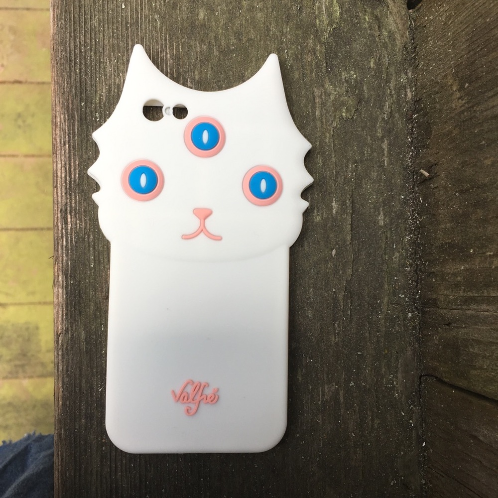 3 eyed cat phone case